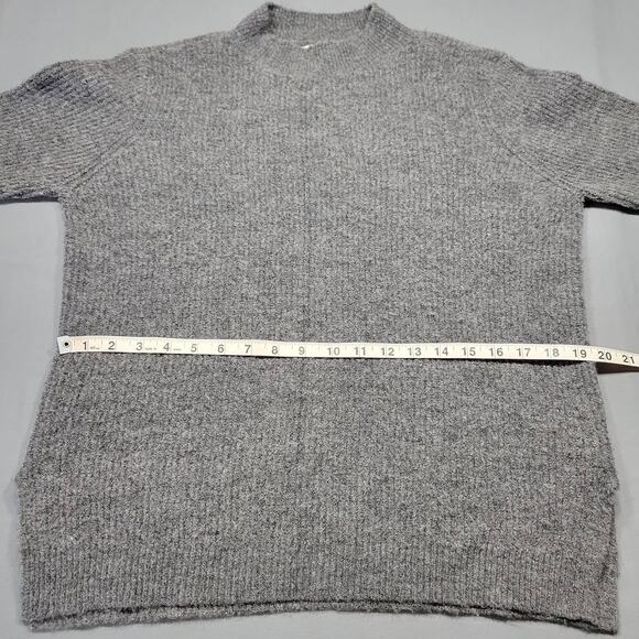 Free Generation Gray Sweater Stretch Preppy Long Bell Sleeves Cozy Womens Size M - Picture 6 of 11
